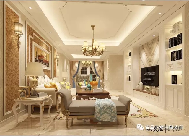 客廳以暖色調(diào)為基底，打造一個優(yōu)雅的歐式居家環(huán)境。整個客廳主要以米色為主，加以墻漆、角線的結(jié)合使整個墻面有層次感。配以舒適大氣的沙發(fā)和歐式壁燈，優(yōu)雅之感油然而生。